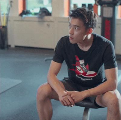 李嗣镕训练照片,前国脚之子李嗣镕