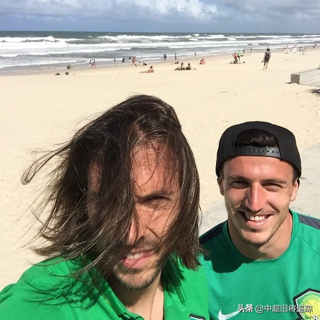 夺冠热门大逆转中超旧将梅开二度,14年的坚持33岁的他迎来中超首秀