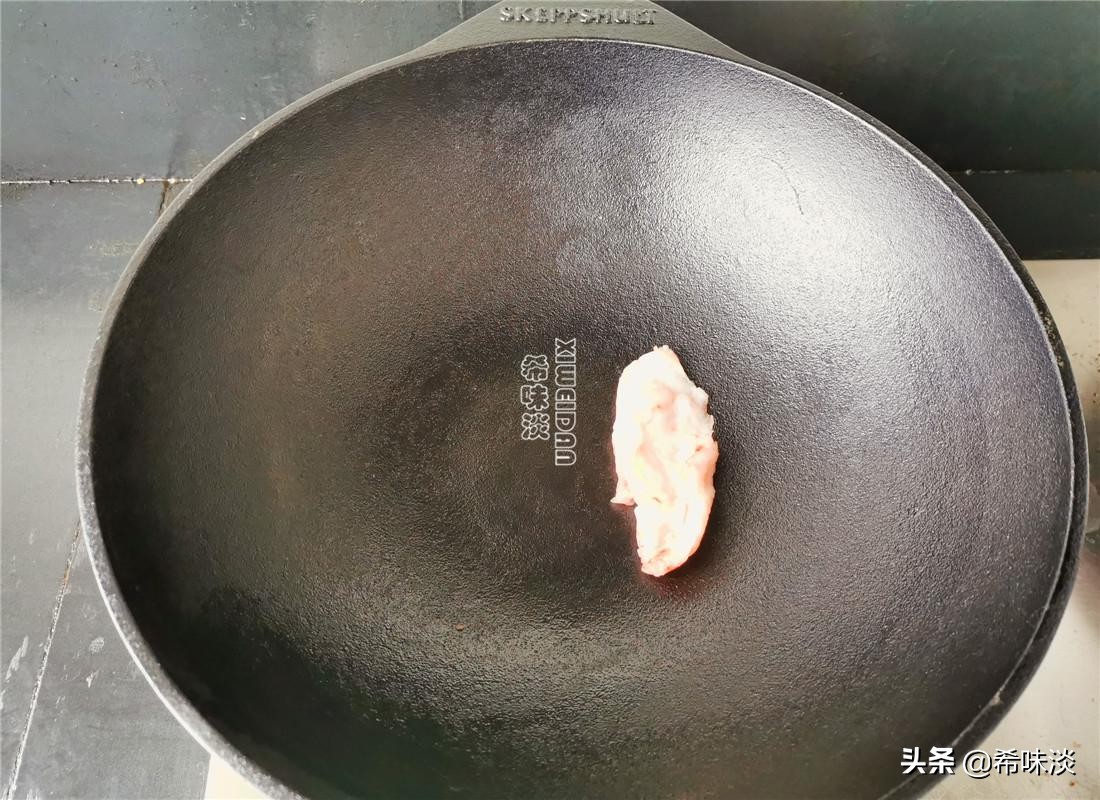 新买的铁锅怎样开锅养护,买回的铁锅要记得这样开锅