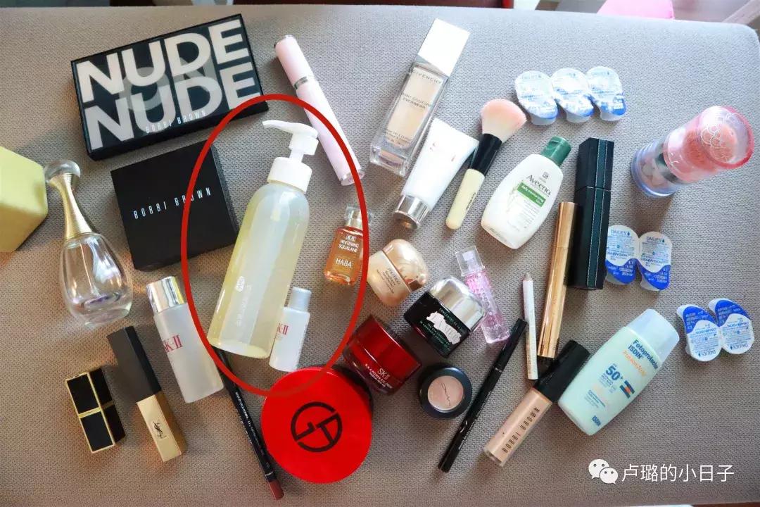 出门便携式化妆包软包中号,旅行化妆包大公开