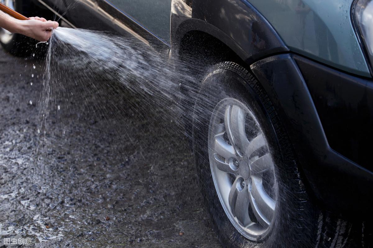 洗车注意事项不要洗得太干净,怎么防止洗车刚洗完就粘灰