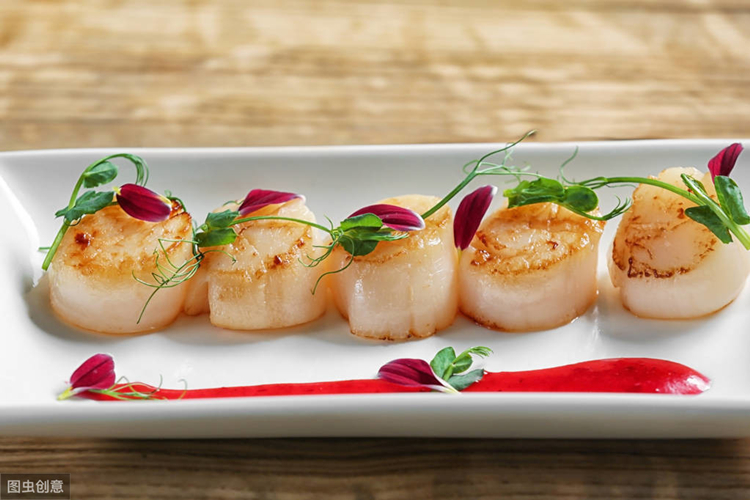 生活在海边的人只能用海鲜充饥,品尝大海的味道纯天然海鲜食材