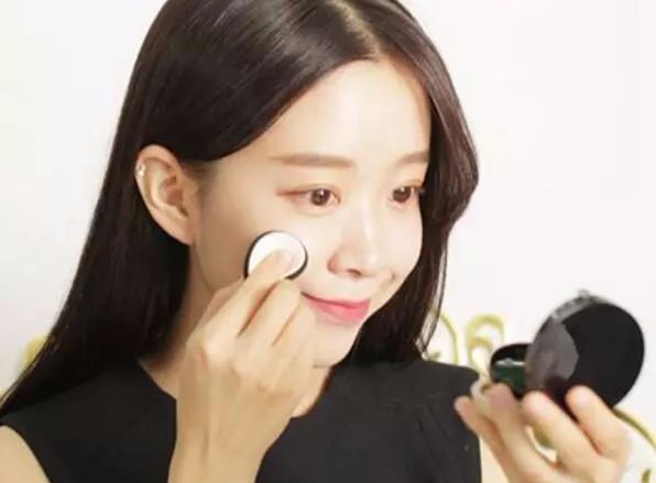 化妆时防晒和面霜可以一起用吗,化妆时bb和隔离霜哪个先用