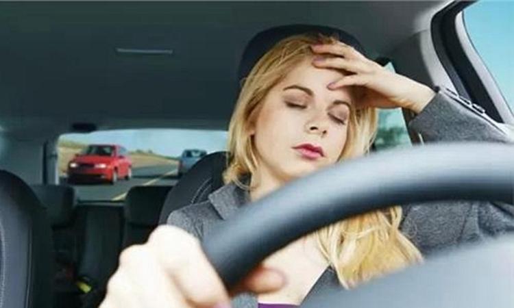 司机开车犯困的原因及解决方法,防止开车犯困的小妙招