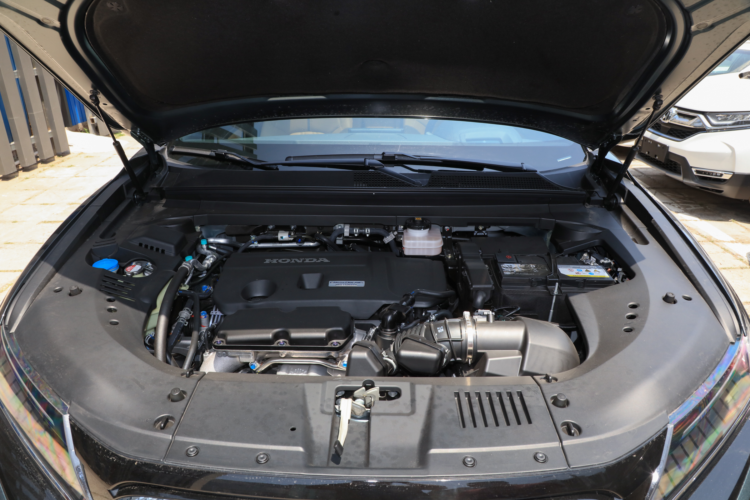 本田ur-v2023款2.0t中配现场解说,18年本田ur-v详细测评