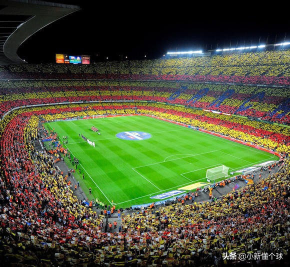 一场记忆深刻的足球比赛,一栋球场