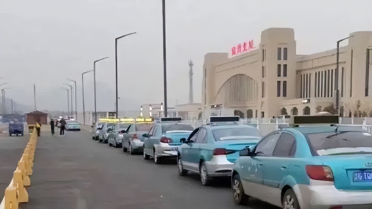 网约车为什么不能去机场,没有网约车驾驶员证接单受影响