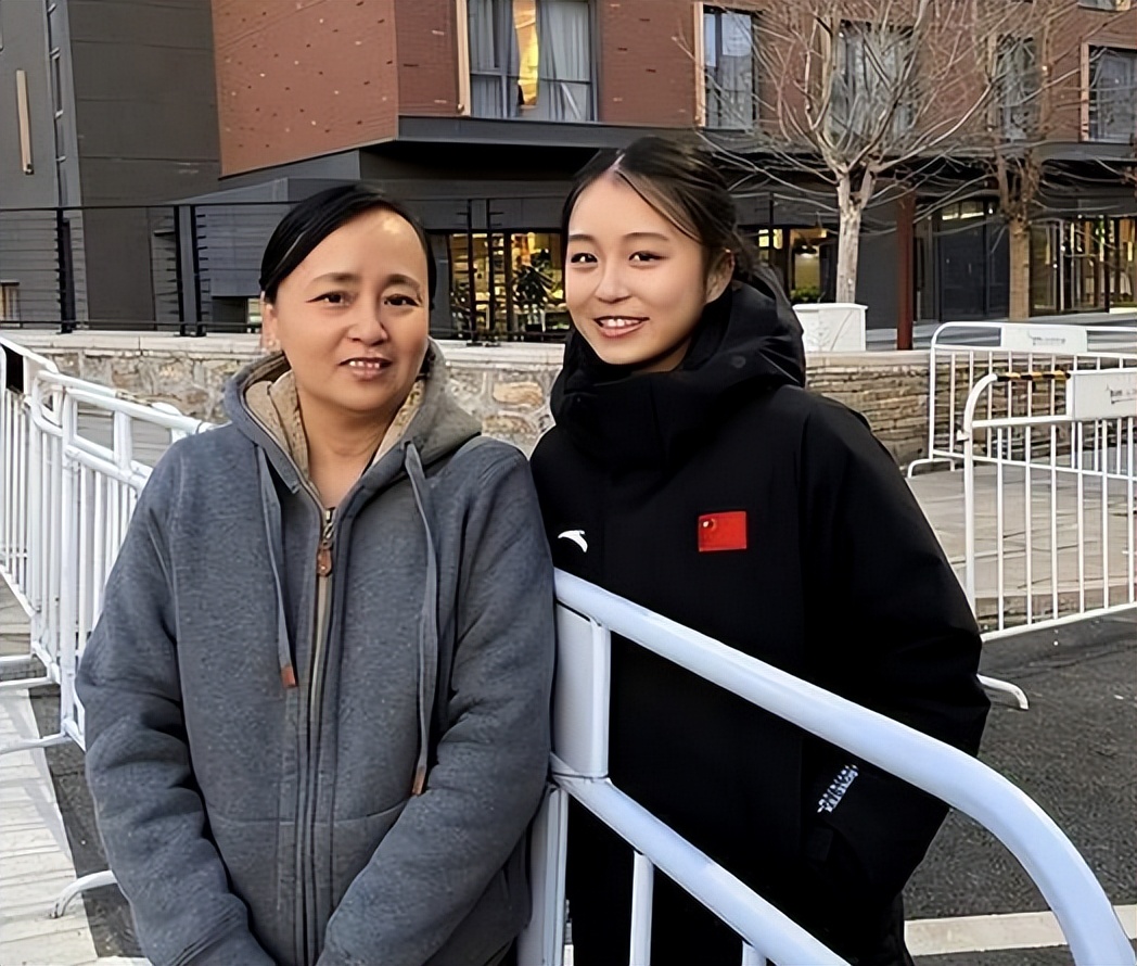 朱易正式宣布退赛！赴美训练后伤病严重，如今回国读北大专注学业