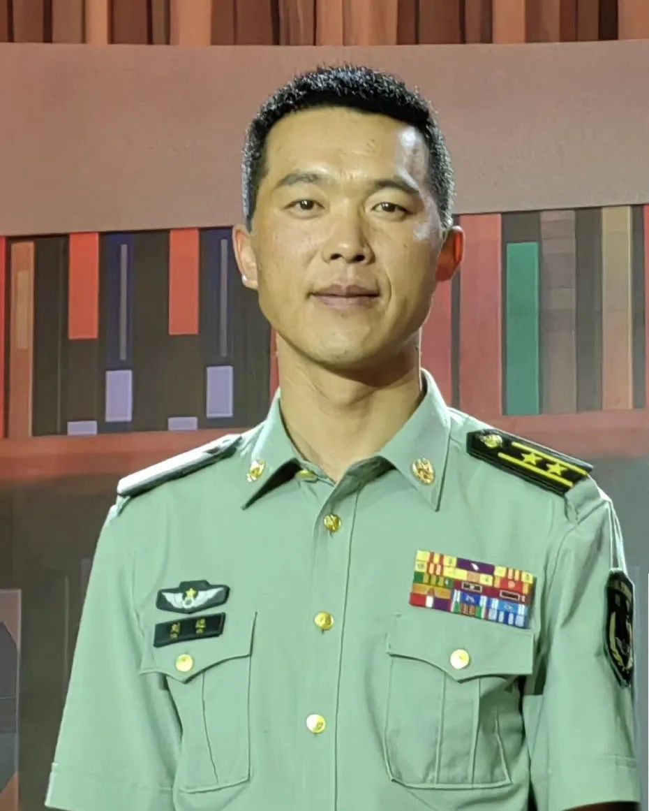 抖音刷屏的解放军营长，获中央军委表彰！