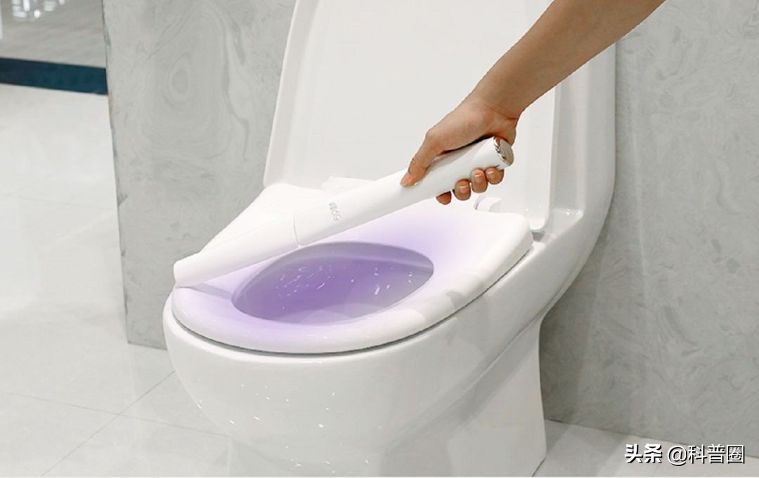 冲马桶时要不要盖盖子央视辟谣,冲马桶盖盖子和不盖盖子对比