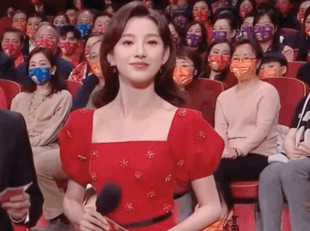 9位春晚主持人今昔对比,2017央视春晚五位主持人