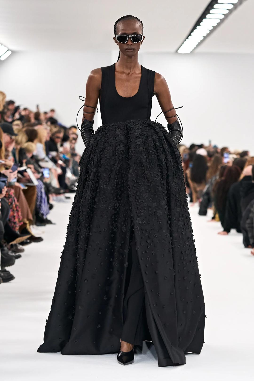 2023秋冬伦敦时装周收官,2022秋冬巴黎时装周什么时候开始