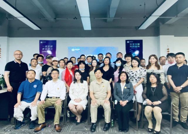 博士茶馆创始人,博士茶馆张铭照片