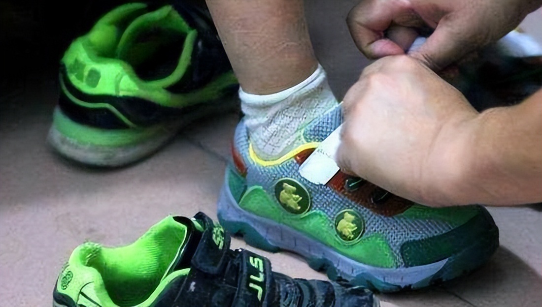 小白鞋不见阳光,小白鞋不能见光