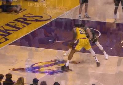 字母哥:老詹你干嘛学我当老六，老詹:你是真老六，我是真六