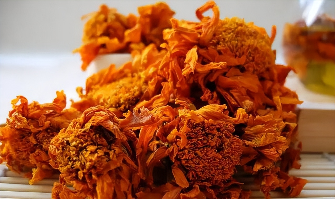 40岁喝菊花决明子茶好吗,年龄大了要忌茶