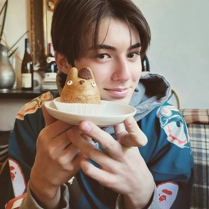 十七岁的日本男模AlexSho，好可爱的男孩子！