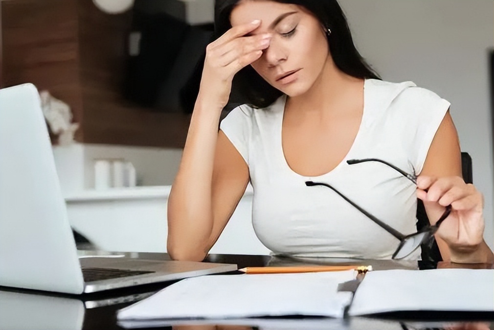 为何“大姨妈”总是提前“报道”呢？或许与身体的这6点有关