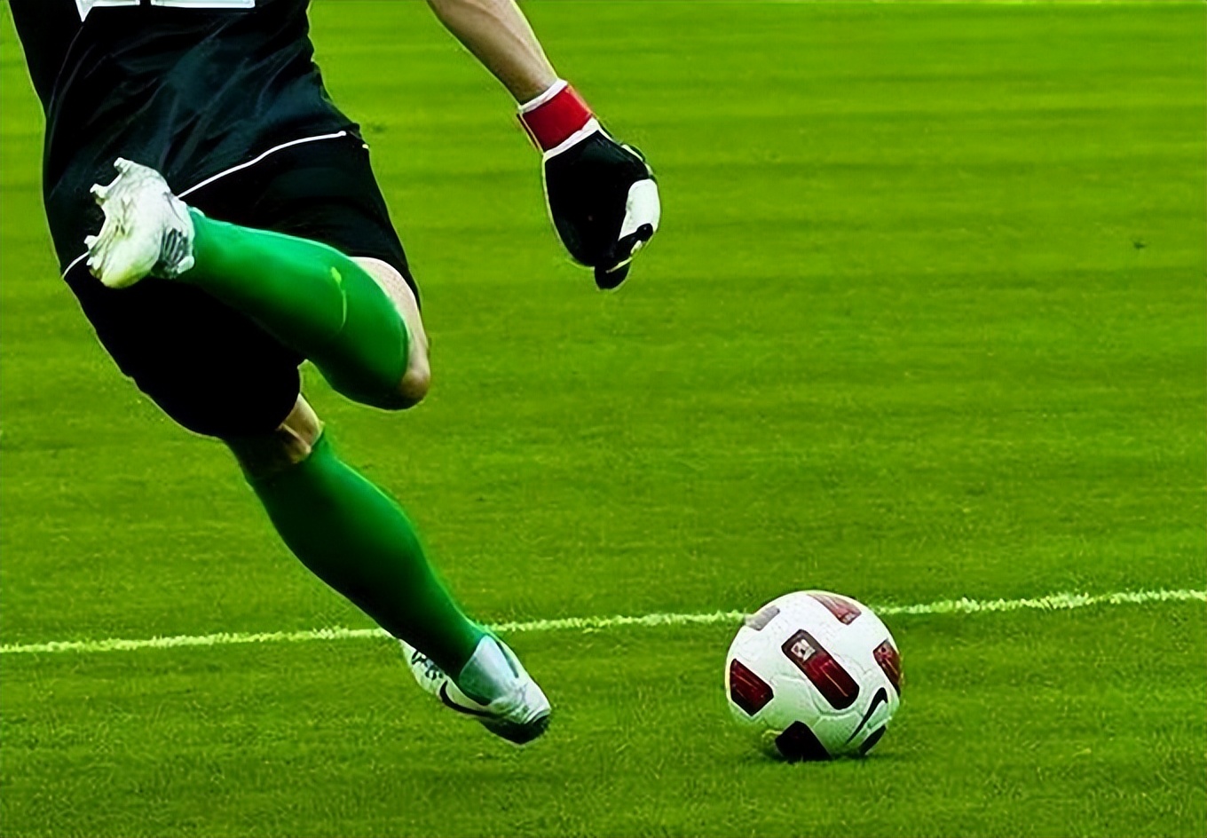 12.16周三足球竞彩推荐分析,今日欧预赛竞彩推荐比分预测