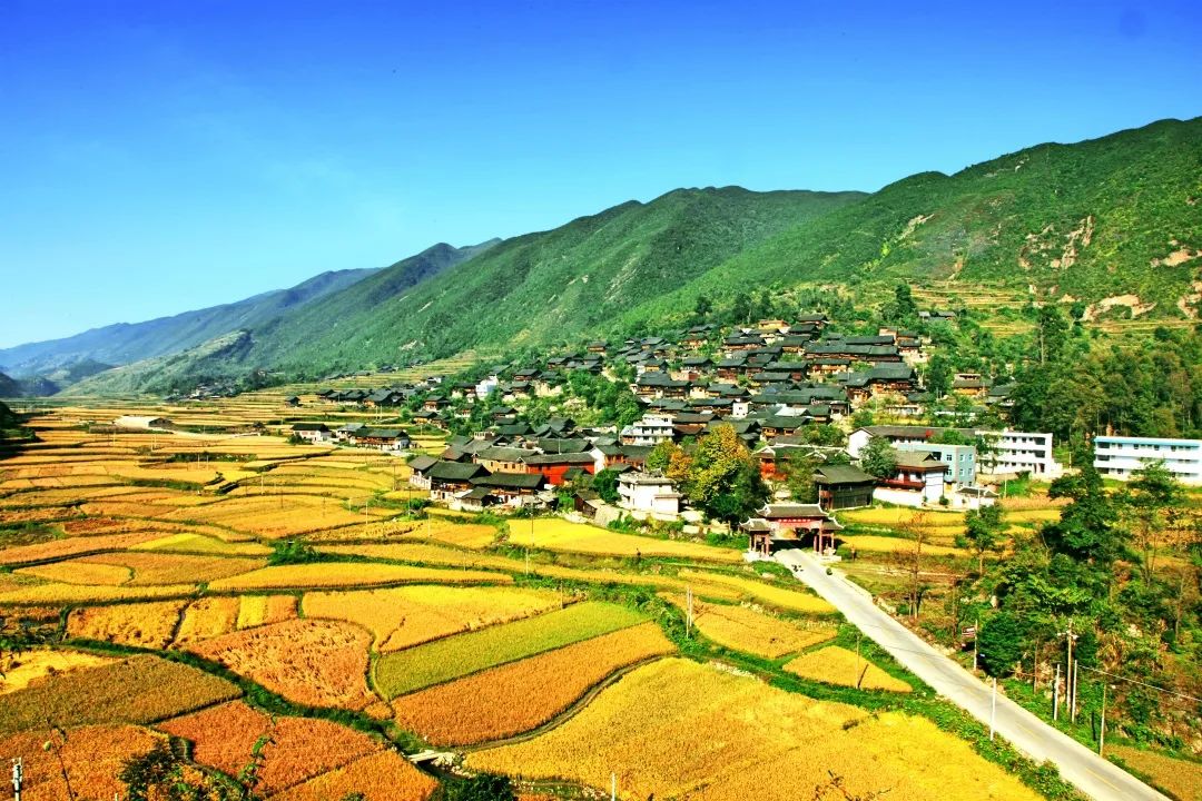 贵州凯里苗寨包吃包住农家乐,贵州黔东南民宿50元一天包吃住