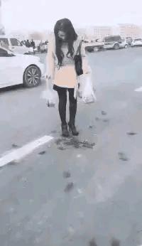 搞笑gif看着都提心吊胆还好没出事,搞笑gif表面稳中带皮实则慌中带急