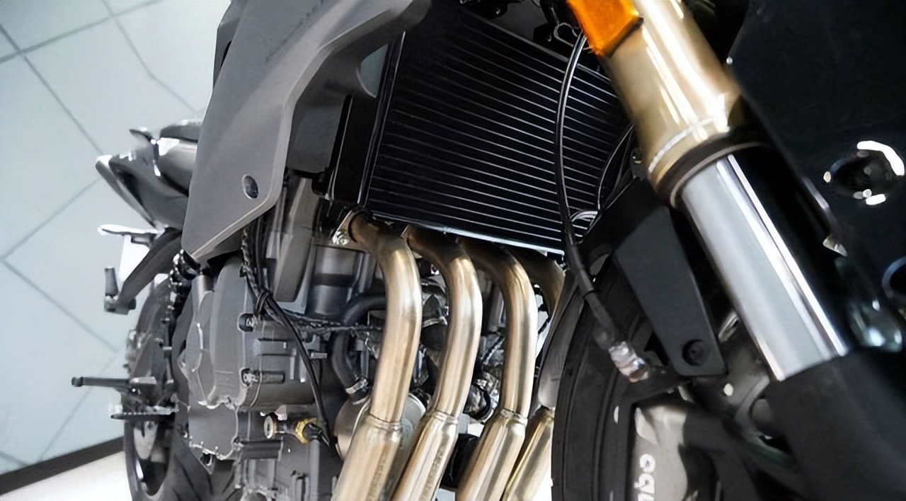 奔达唐刀700轴距比黄龙600长吗,奔达唐刀对比黄龙600