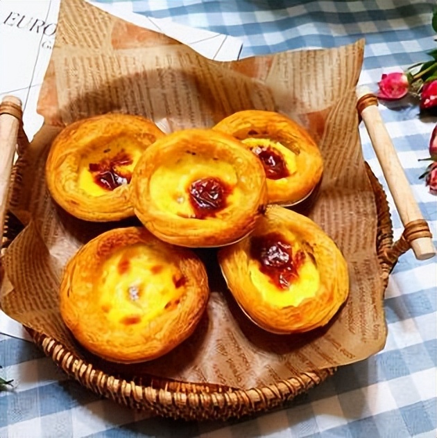 蛋挞究竟是读三声还是四声呢？