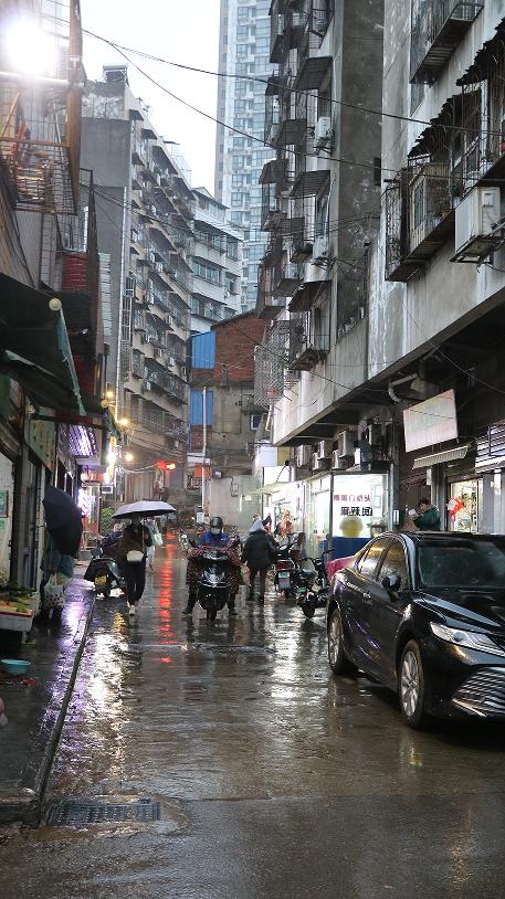 寻街|据说,这条路上藏着荆门仅存的两座古城门...