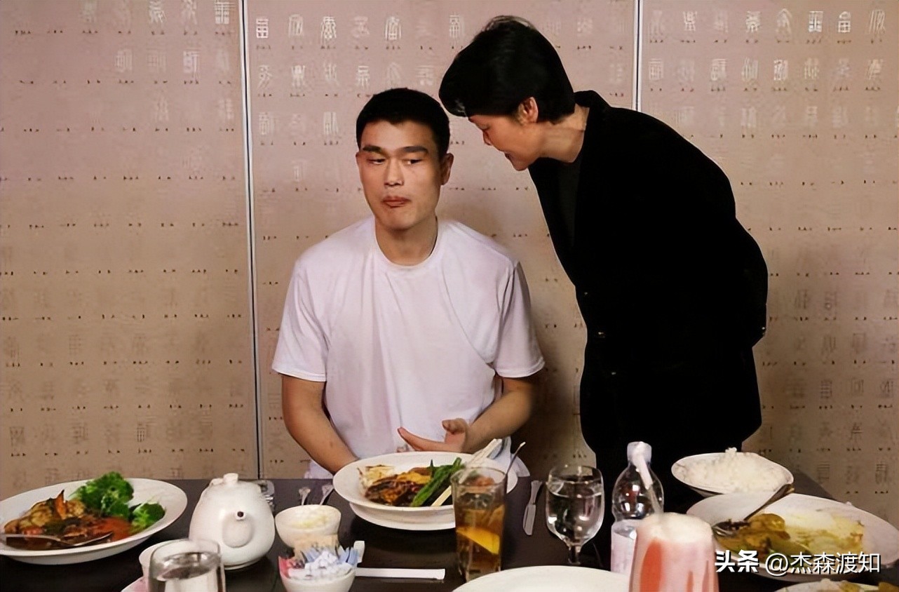 姚明女儿姚沁蕾11岁,姚明的女儿姚沁蕾10岁会打篮球么