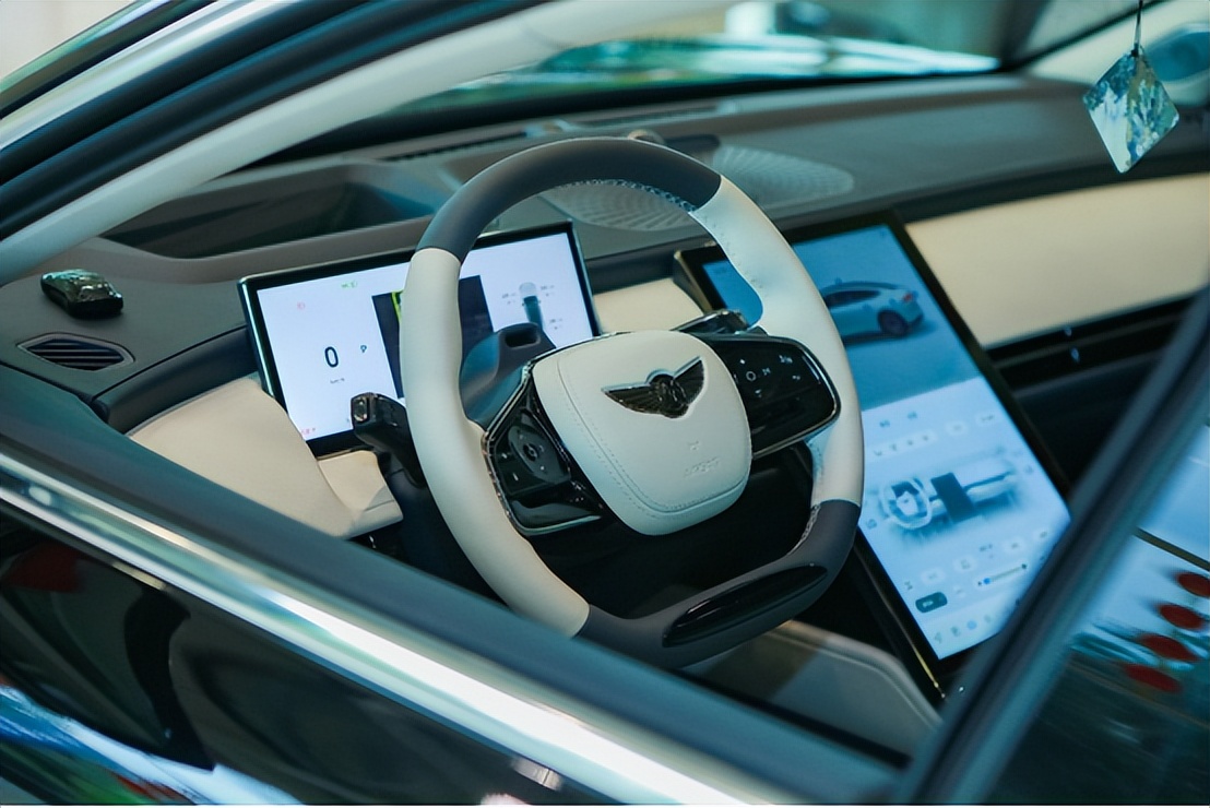 纯电续航1000公里远航y6表现如何,远航汽车y6发布会