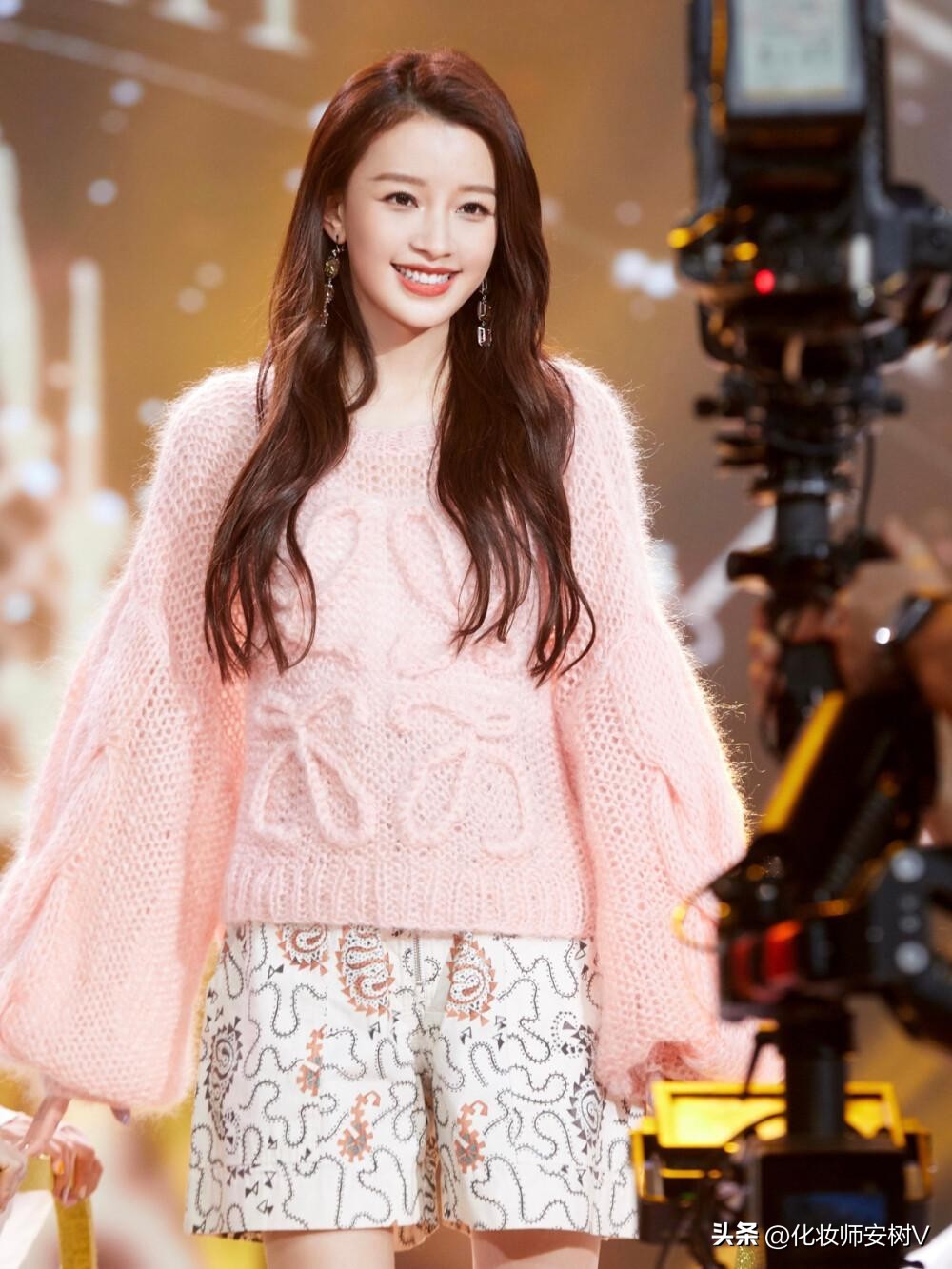 当了妈仍是“少女脸”的女星，我只服这4位，打扮低调但气质清纯