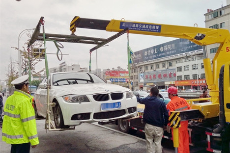 停车被占怎么处理,停车被堵挪车怎么办