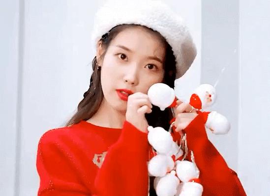 今年别再披头散发了三款减龄发型,秋冬季更适合有氛围感的发型