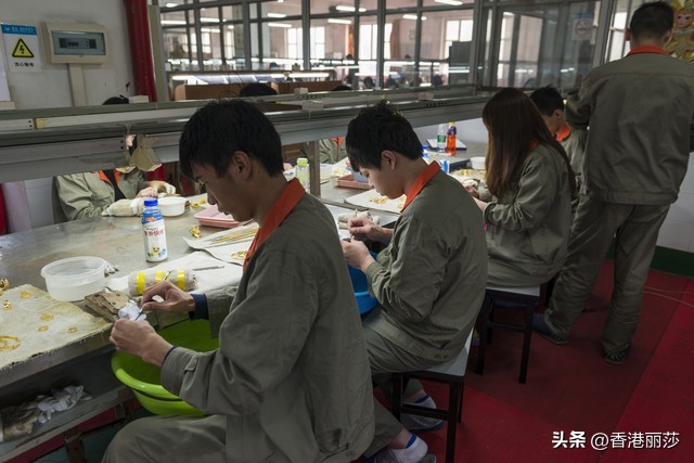 我，香港人，53岁做厨师月入3万，为了一个“情”字悔恨终生