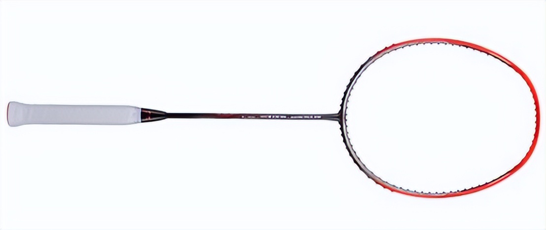 攻守兼备偏进攻羽毛球拍高端,羽毛球拍攻守兼备和进攻型区别