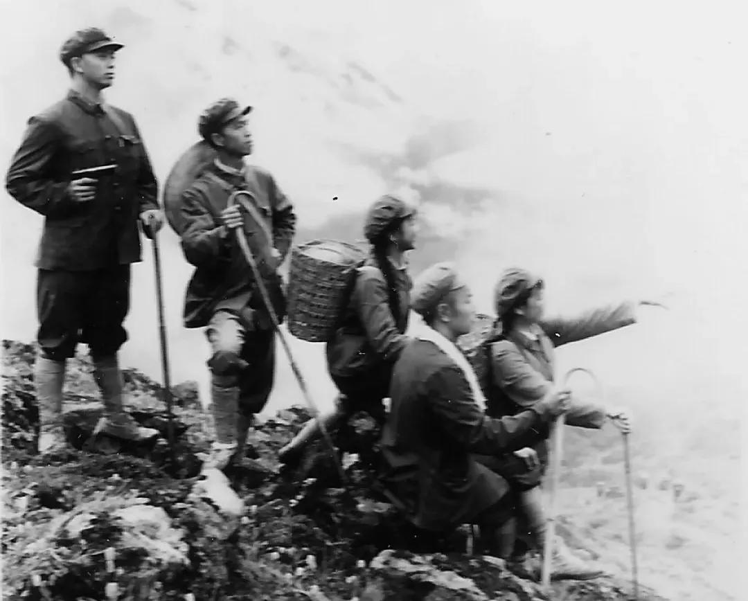 致敬墨脱的军人,不舍西藏墨脱退伍老兵泪别边关