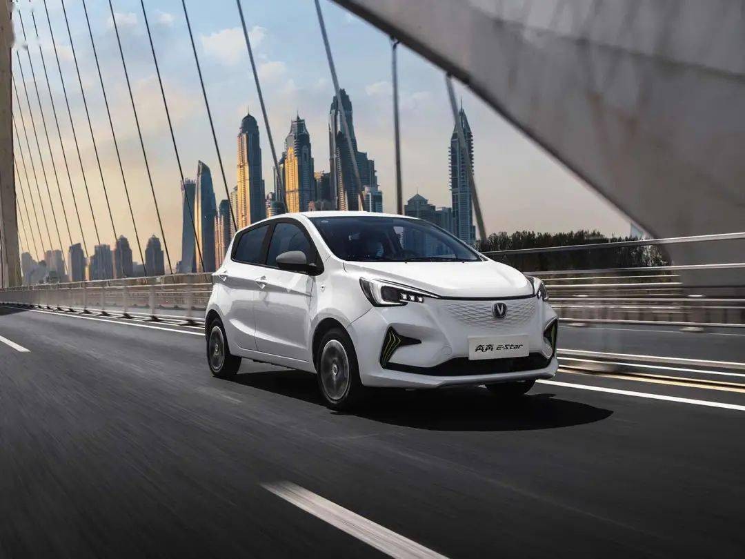 长安lumin和五菱宏光miniev怎么选,长安lumin五菱mini怎么选