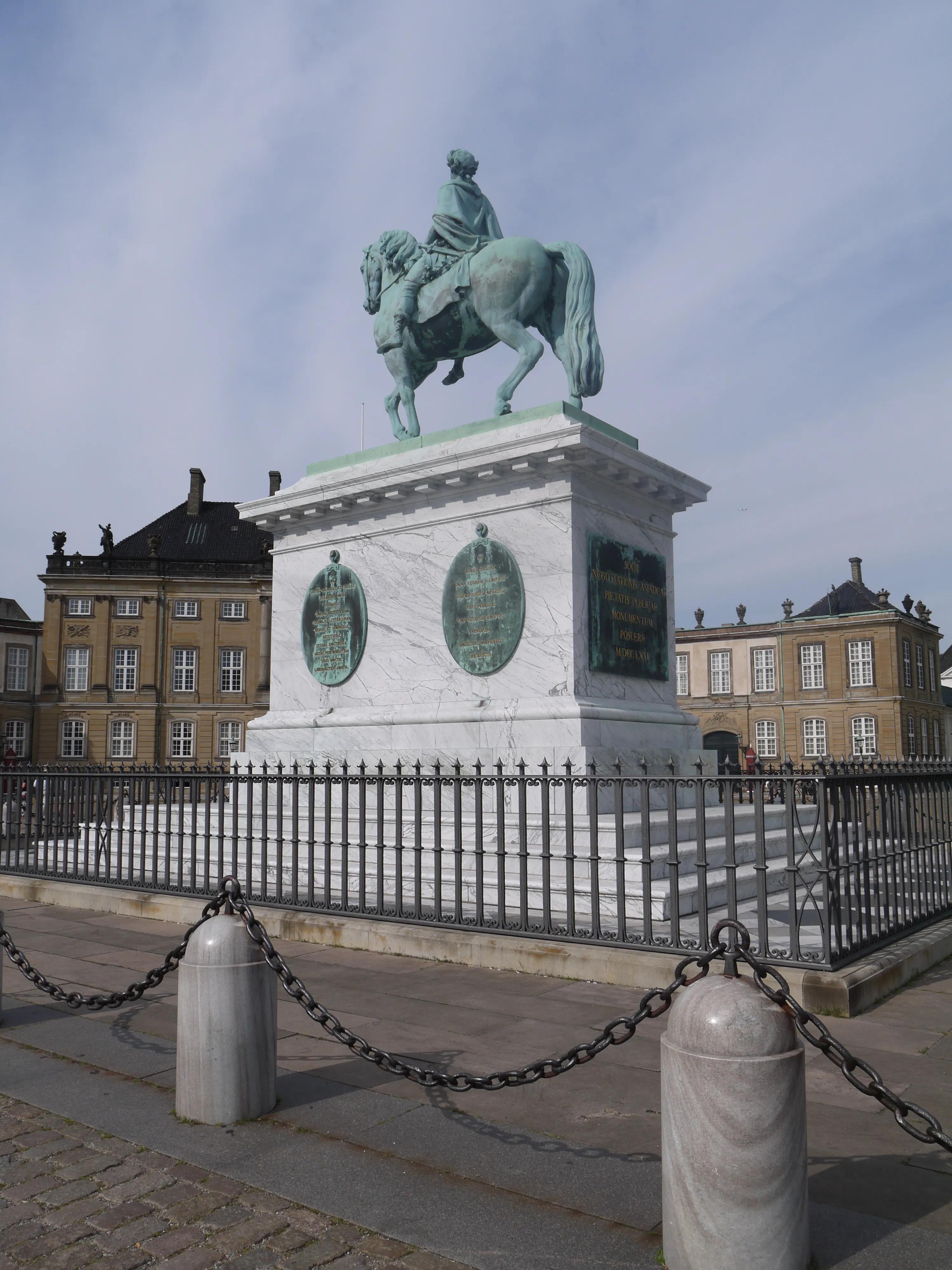 沈阳70岁以上老人免费旅游,沈阳老人自驾游视频