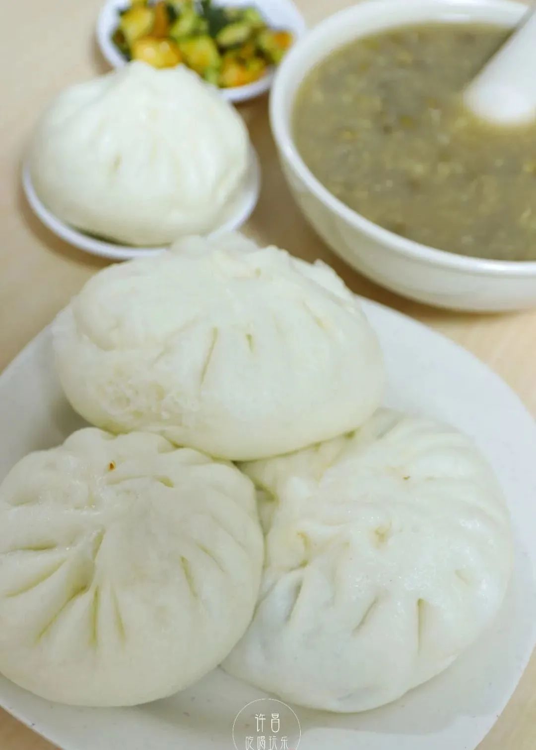 许昌好吃的老店推荐,许昌哪家店薄皮素包子好吃