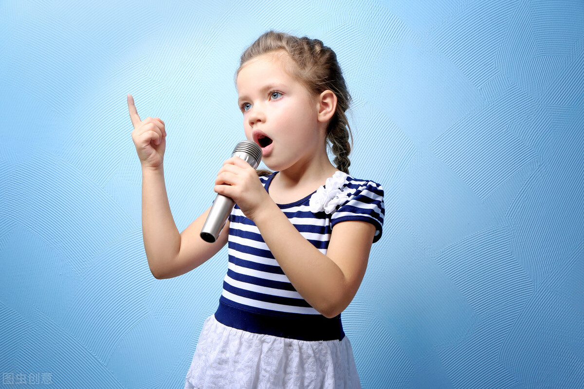 孩子不敢当众发言？克服害羞心理，了解害羞核心才是关键