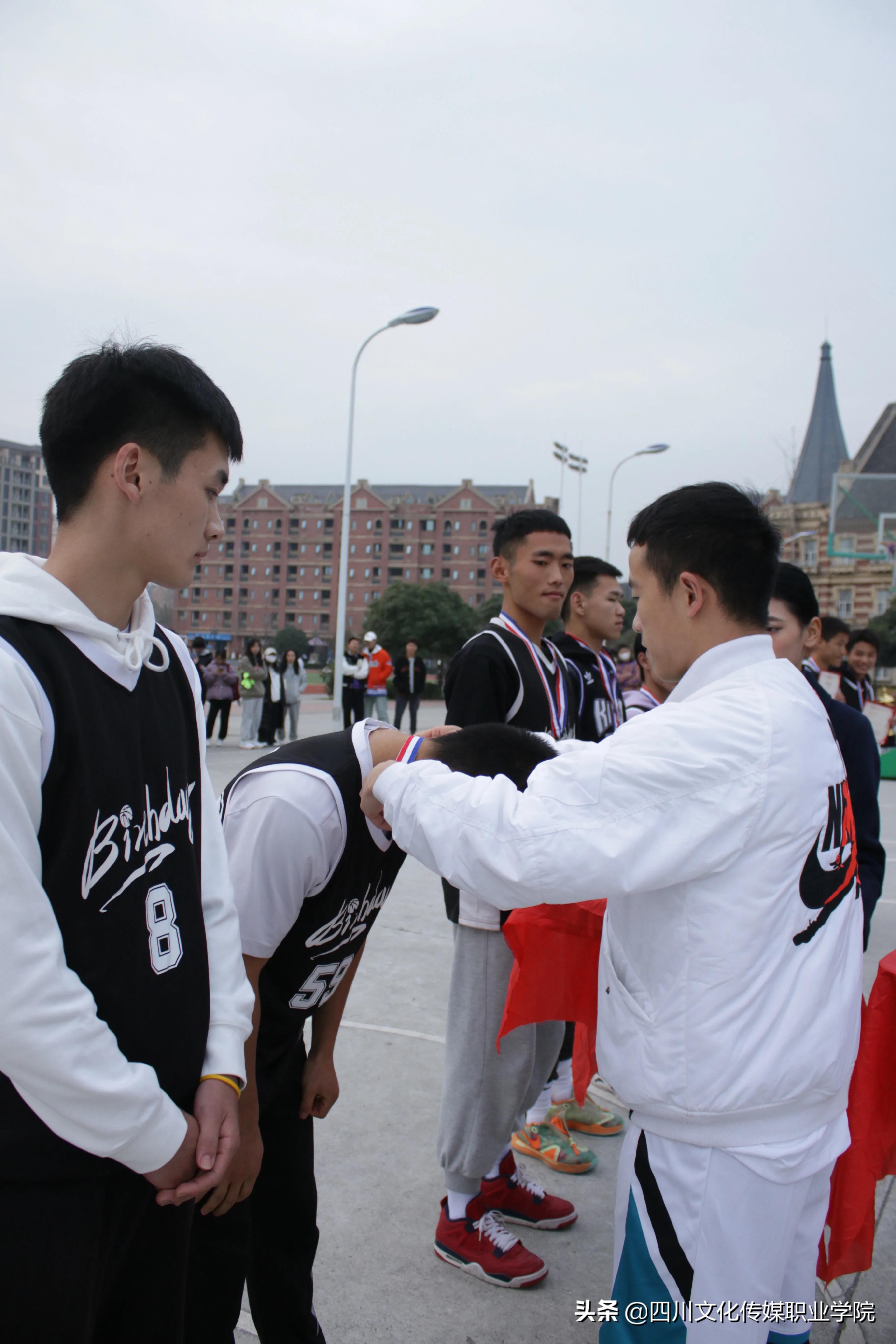 德阳校园篮球联赛,绵竹中学篮球比赛直播