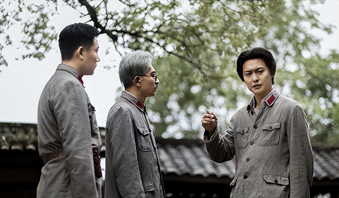 好家伙，气质软绵绵能演周总理？历史大剧《大道薪火》选角真失败