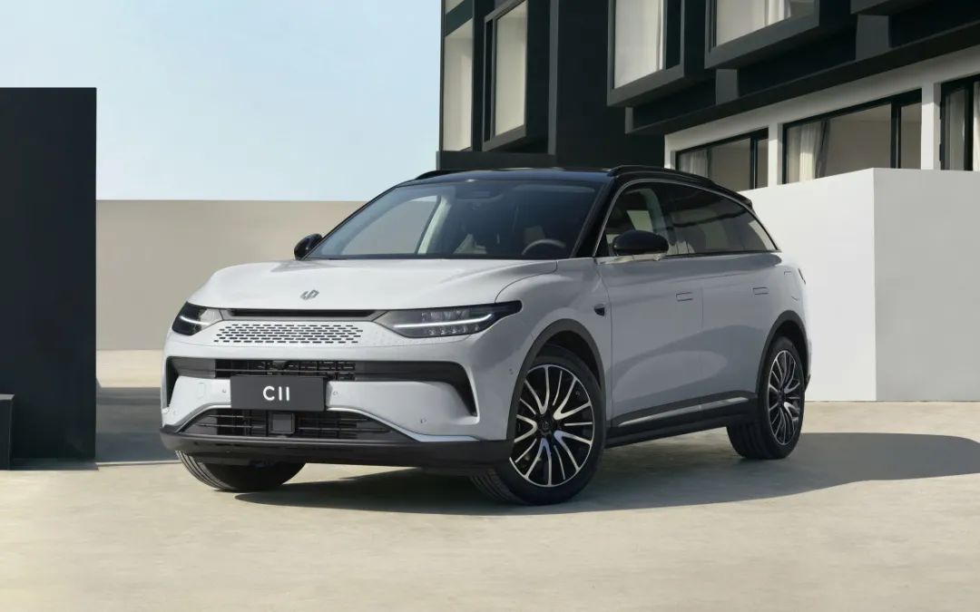 宝马七座报价19万,13万买全新宝马