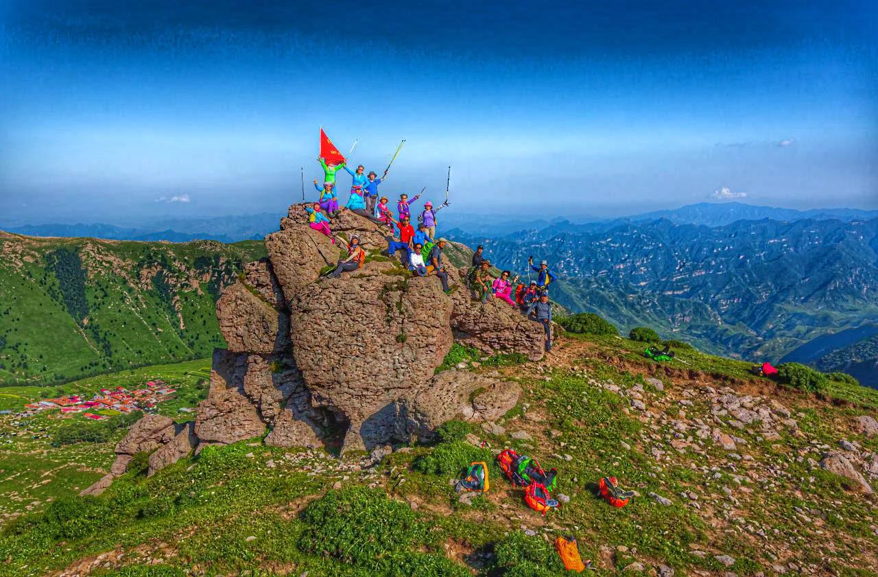 川西高山草甸云海露营,川西高原露营看云海星空