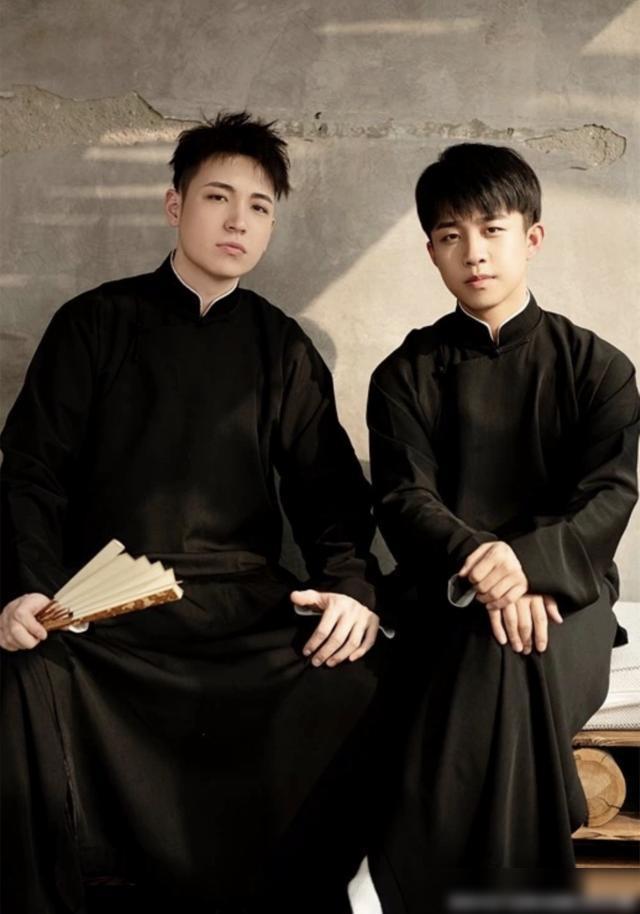 德云社张云雷岳云鹏秦霄贤孟鹤堂,岳云鹏秦霄贤同台说相声