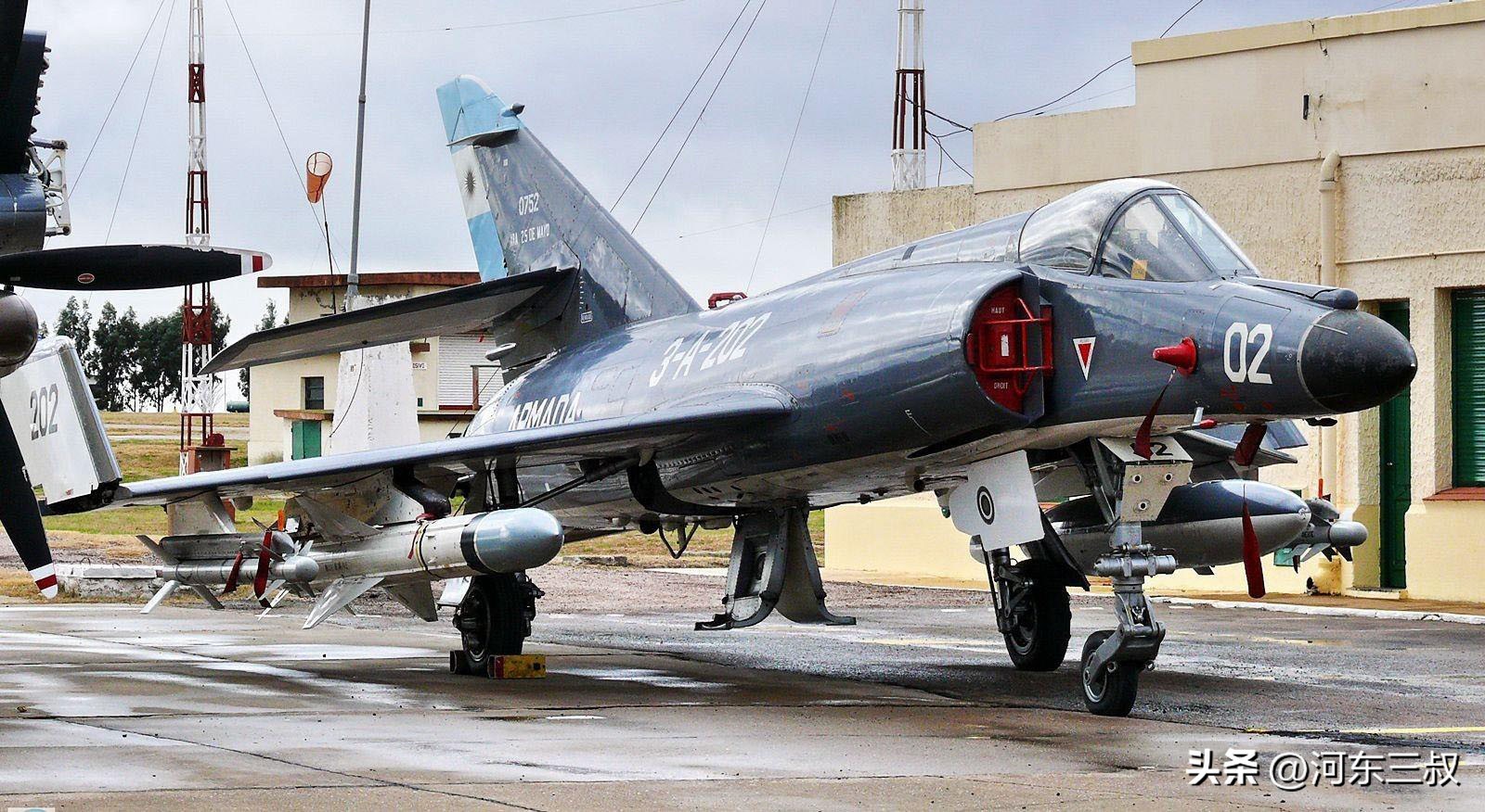 千万欧元买个寂寞，二手超军旗用英国弹射椅，阿根廷又被法国坑了