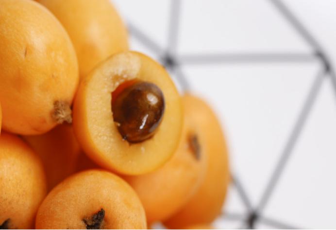 立秋少吃葱姜蒜应多吃什么,立秋后少吃的四大食物