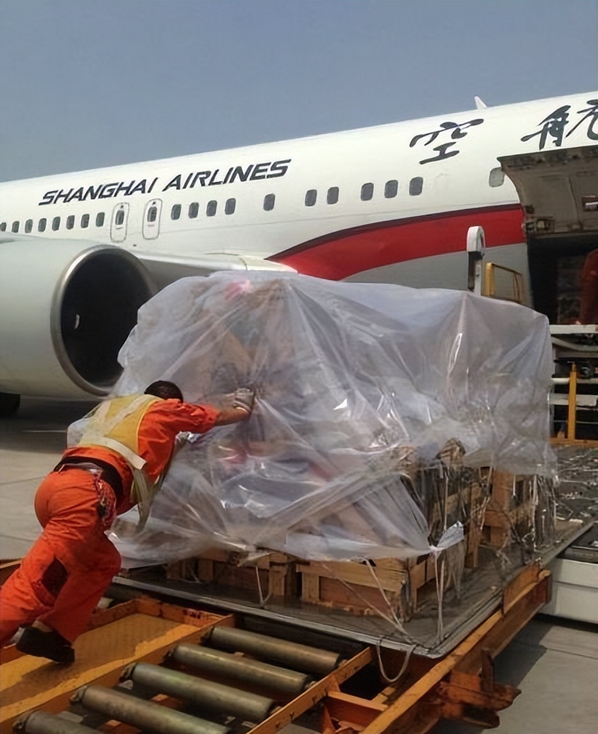 飞机这么贵航空公司怎么赚钱,航空公司一个航班能赚多少