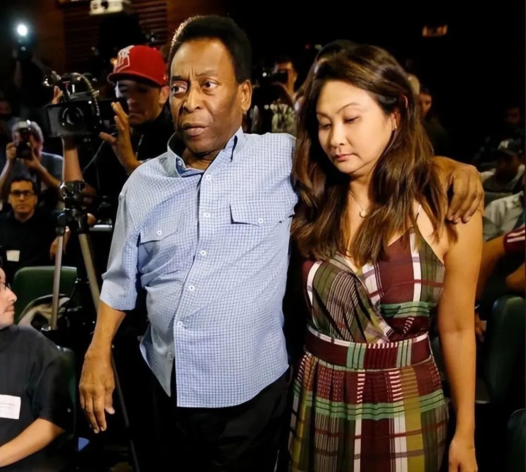 球王贝利放弃化疗转入临终病,球王贝利去世终年82岁一路走好