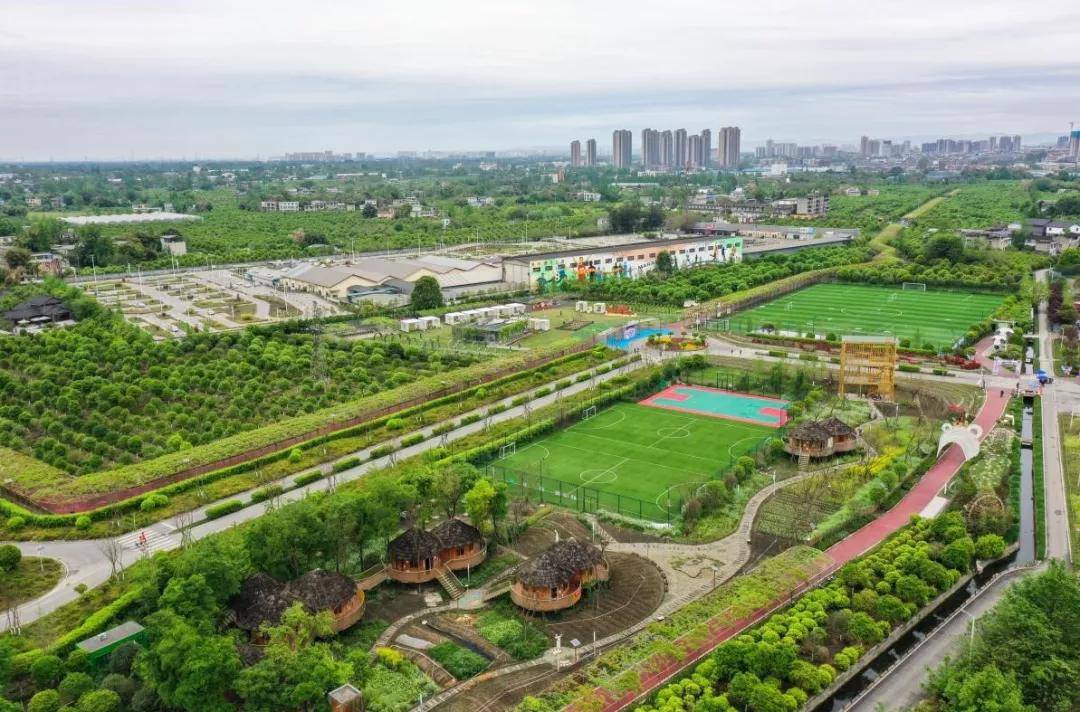 浣曞繀鍘昏繙鏂圭編鏅浘,浣曞繀鍘昏繙鏂圭編鏅湪韬梺